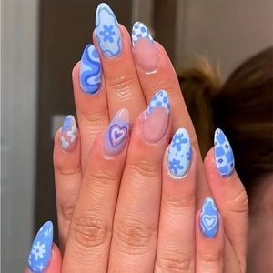 Press On Nails / Nail Art / Trending! (Nail Glue Included!)